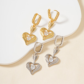 Серьги-кольца в форме сердца из латуни с прозрачным кубическим цирконием ко Дню святого Валентина