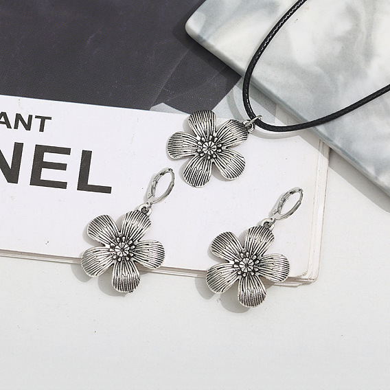 Комплект из ожерелья с подвеской и серег-колец из цветочного сплава с искусственным кожаным шнуром