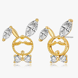 Серьги-гвоздики из латуни с микропаве из прозрачных кубических цирконий в форме кролика, с пластиковой имитацией жемчуга и эмали