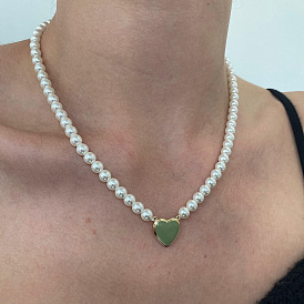 Minimalist Collarbone Chain with Baroque Pearl and Heart Pendant for Women