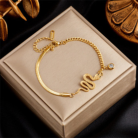 Asymmetrical Titanium Steel Chain Bracelet with Round Diamond and Snake-shaped Pendant
