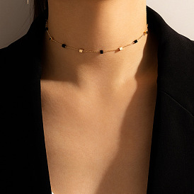 Collier de style minimaliste avec perles de riz pour femme à la mode
