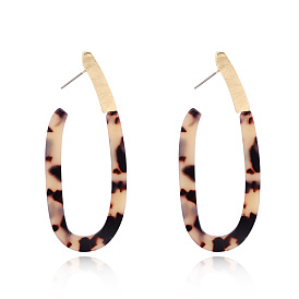 Bold Leopard Print Acrylic Earrings with Geometric Circle Design - Retro Statement Jewelry
