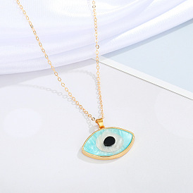 Devil's Eye Collarbone Chain: Fashionable and Minimalist Pendant Necklace for Women