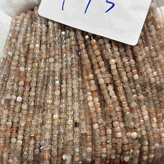 Натуральный Sunstone бисер пряди, кубические