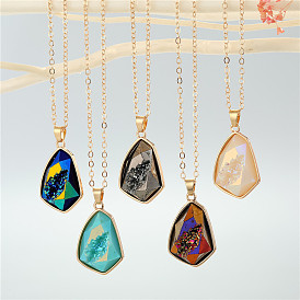 Colorful Resin Statement Necklace with Agate Pendant and Fashionable Lock Collar Chain