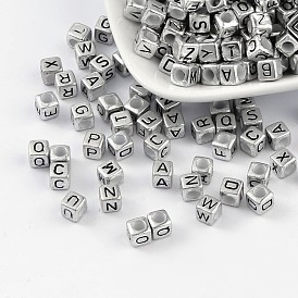 Perles acryliques, métallisés, 26 lettres mélangées, cube, 6x6x6mm, Trou: 3mm