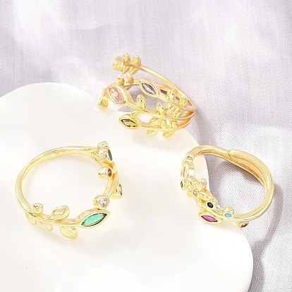 Anillos abiertos tipo brazalete de latón con circonitas cúbicas engastadas, hoja, sin plomo y el cadmio, larga duración plateado, chapado en rack, real 18 k chapado en oro
