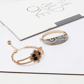 Chic Starry Alloy Chain Bracelet: Fashionable and Minimalist Accessory for Street Style