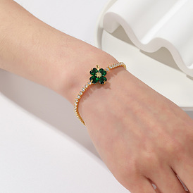 Exquisite French-style Green Flower Zircon Bracelet with Grandmother's Charm - Luxurious and Elegant Handcrafted Jewelry