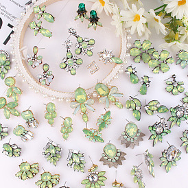 Шикарные и элегантные светло-зеленые женские серьги - 2019 коллекция