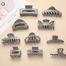 Retro Hollow Out Hair Claw Clip for Stylish Bathing and Updo Hairstyles