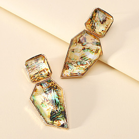 Bold Geometric Acrylic Earrings with Retro Floral Pattern for Fashion-Forward Statement Look