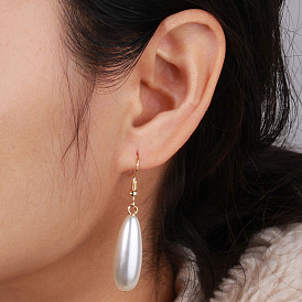 Minimalist Geometric Pearl Earrings with Unique Handmade Design