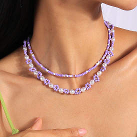 Colorful Rice Bead Flower Necklace for Women, Fashionable and Bold Pearl Jewelry.