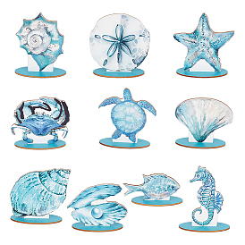 Деревянные декоративные элементы в виде морских животных, притворяясь опорными украшениями