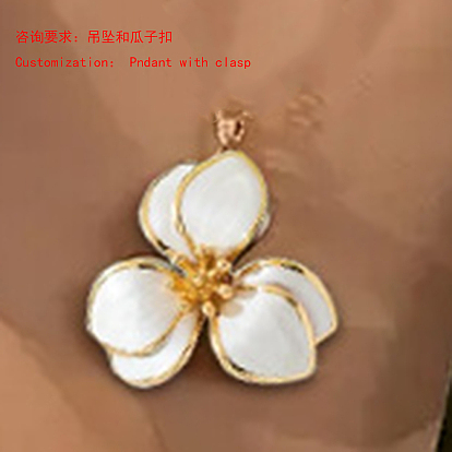 Pendentifs en émail , fleur