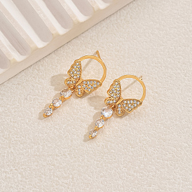 Элегантные серьги-гвоздики с подвесками в виде бабочек из латуни с прозрачными кубическими цирконами