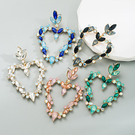 Baroque Earrings with Creative Heart-shaped Diamonds - Trendy, Luxurious, Lightweight.