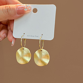 Asymmetric Earrings with Matte Texture and Metal Finish for Unique Style