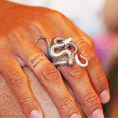 Кольца перста сплава, змея