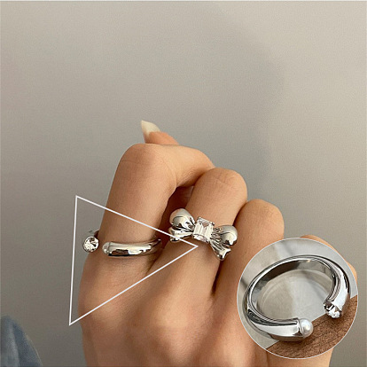 Plastic Imitation Pearl Beaded Finger Ring with Crystal Rhinestone, Platinum Brass Jewelry for Women