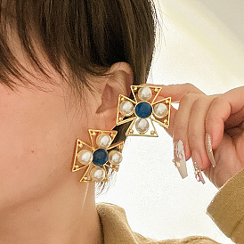 Niche retro exaggerated earrings female fashion four-leaf clover temperament earrings earrings high-end sense