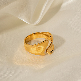 Bold 18K Gold Plated Stainless Steel Ring with Curved Design - Non-Fading Jewelry