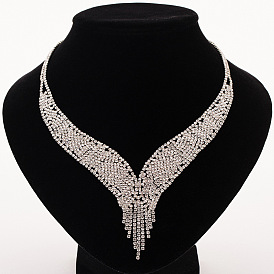 Sparkling Bridal Necklace and Earrings Set with Waterdrop Crystal for Wedding Dress