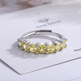 Zircon Yellow Diamond Wide-faced Women's Ring - Fashionable and Exquisite Hand Jewelry.