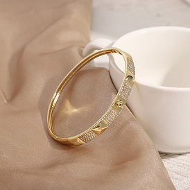 Delicate Copper Bracelet with Zirconia Stones - Minimalist, High-quality, Gold-plated Bangle.