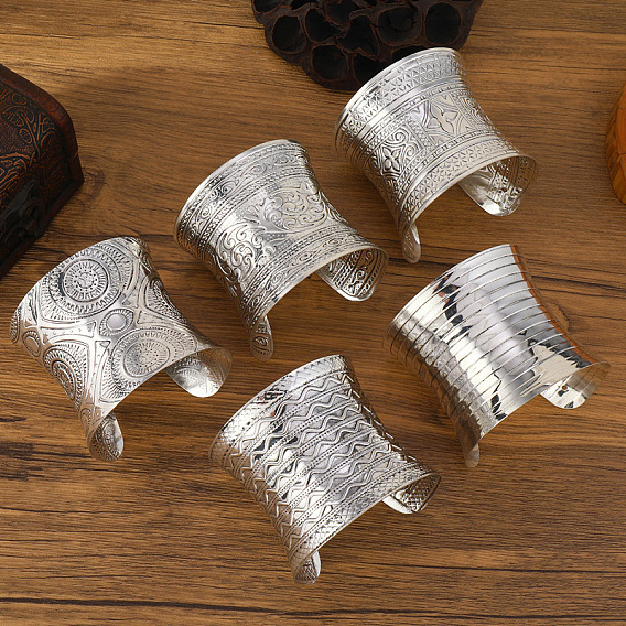 Браслеты-манжеты из сплава для женщин