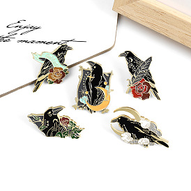 Creative Crow Flying Alloy Brooch Pin with Animal Theme and Enamel Coating