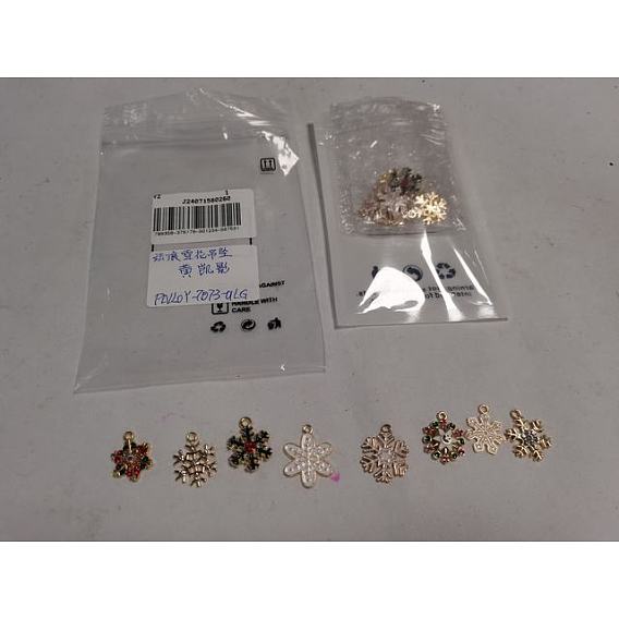 16Pcs 8 Styles Alloy Enamel with Rhinestone Pendants, Christmas, Snowflake