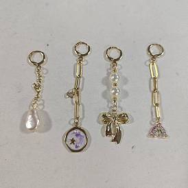 4Piezas de decoraciones colgantes de acrílico con imitación de perla de latón y ABS, con pendientes de aro tipo argolla de latón, formas mixtas