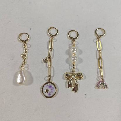 4Piezas de decoraciones colgantes de acrílico con imitación de perla de latón y ABS, con pendientes de aro tipo argolla de latón, formas mixtas