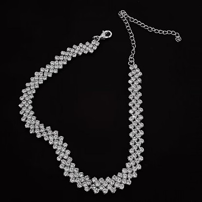 Luxury Diamond Lock Collar Necklace - Elegant and Unique Neck Accessory