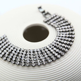 Bracelet de diamants multicouches étincelants avec strass complets pour femme