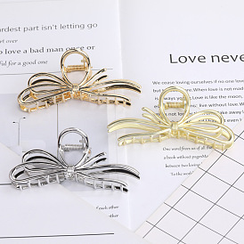 Chic and Eco-friendly Zinc Alloy Butterfly Hair Clip for Women - 11.5cm