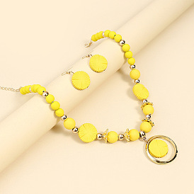 Комплекты из плоских круглых акриловых подвесок и серег-подвесок