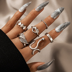 Chic Snake Heart 6-Piece Ring Set with Alloy and Diamond Twisted Pattern