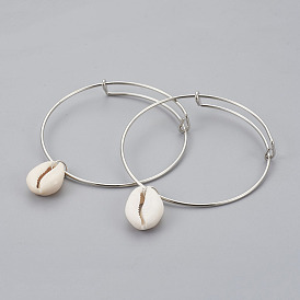 Brazaletes de hierro ajustables, con cuentas de concha de cowrie
