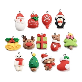 Pendentifs en résine opaque sur le thème de noël, avec boucles en fer couleur platine, arbre/père Noël/cerf/cloche/pingouin/sac/chaussette
