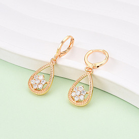 Серьги с подвесками на защелке из латуни с микропаве и фианитами, долговечный, слеза, золотые