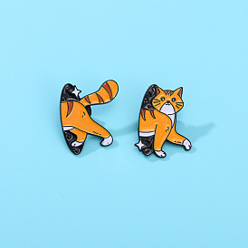 Cartoon Space Shuttling Cat Brooch, Alloy Enamel Pins, Kitty Badge for Clothes Backpack