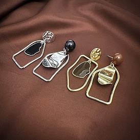 Серьги-гвоздики из сплава с эмалью «самородки»