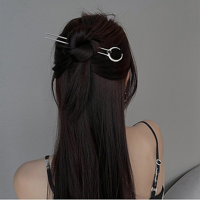 Modern Minimalist U-shaped Hairpin - Unique Design, Everyday Hair Accessory, Elegant.