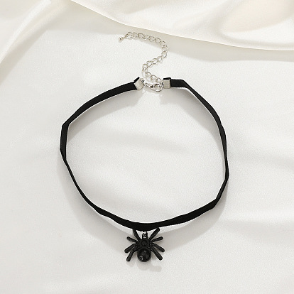 Gothic Spider Pendant Choker Necklace for Women Halloween Costume Accessories
