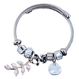 Metal Crystal Leaf Bracelet: Chic, Minimalist and Multifaceted Fashion Accessory