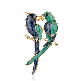 Christmas Theme Parrot Enamel Pin, Golden Alloy Brooch for Backpack Clothes